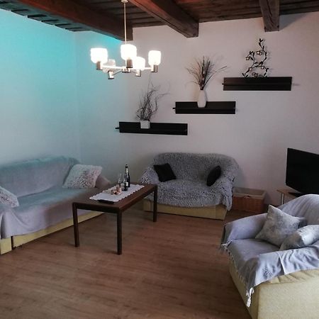 Apartman Lucky 5 Izbovy Rodinny Dom Eksteriør bilde