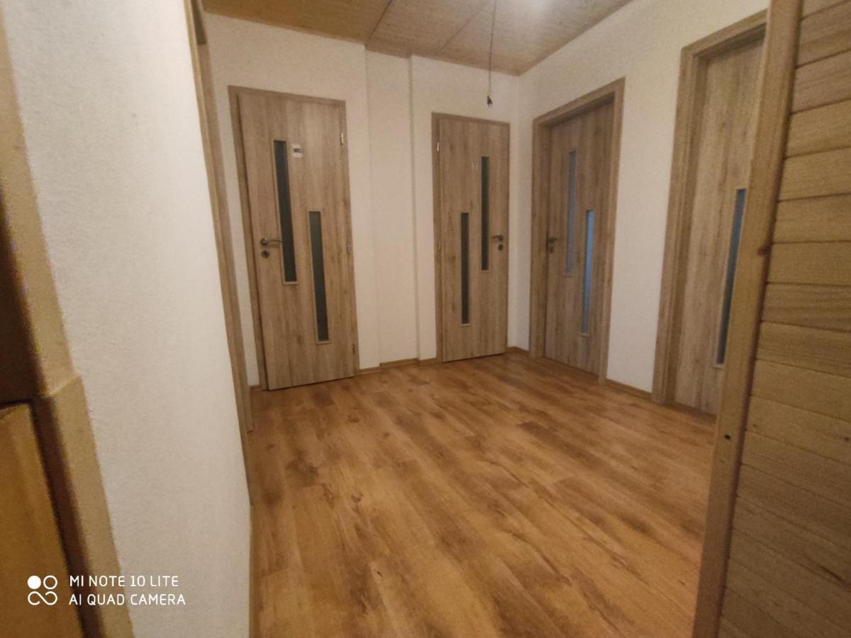 Apartman Lucky 5 Izbovy Rodinny Dom Eksteriør bilde