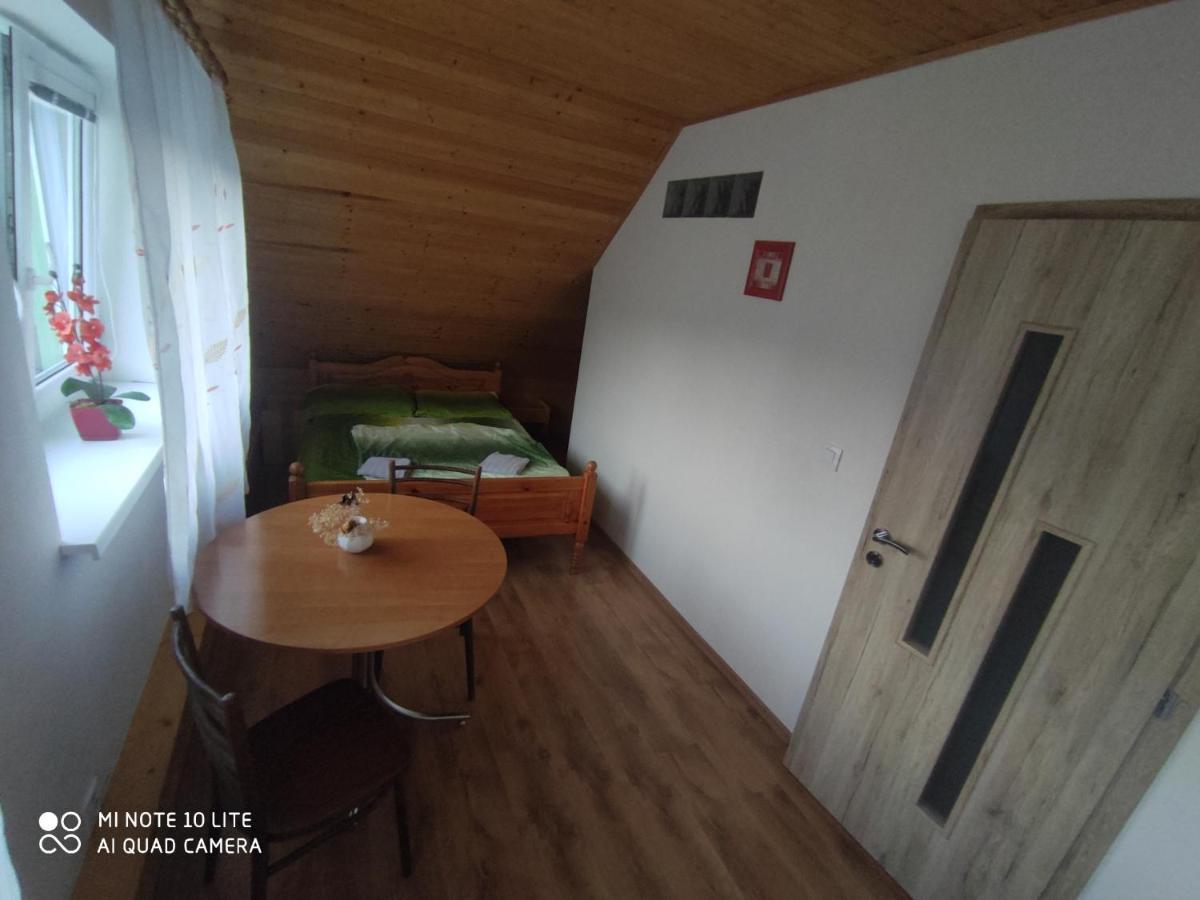 Apartman Lucky 5 Izbovy Rodinny Dom Eksteriør bilde