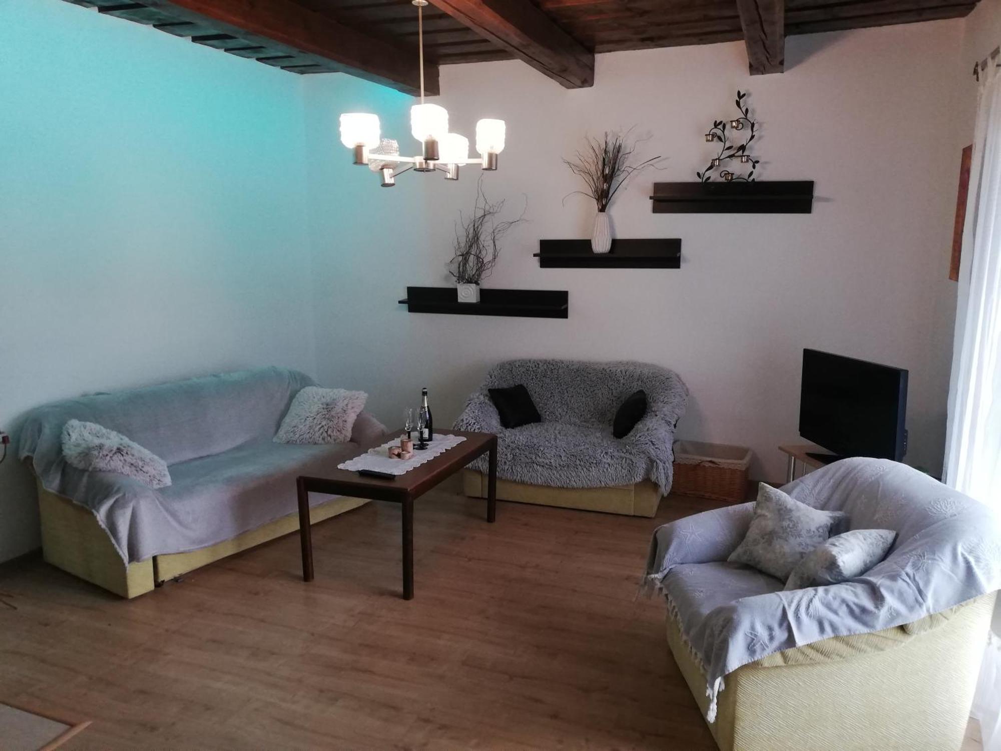 Apartman Lucky 5 Izbovy Rodinny Dom Eksteriør bilde